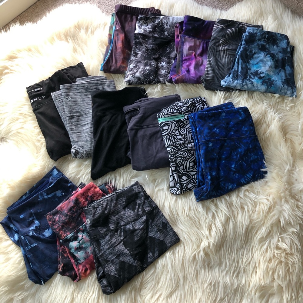 14 pairs of leggings/capris sold as lot